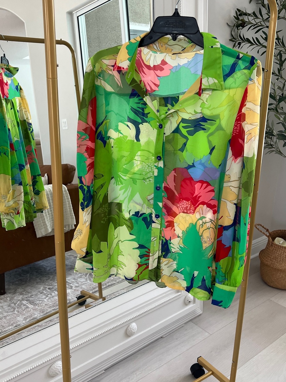 Vibrant Floral Button-Up Blouse in Bright Green & Multicolor